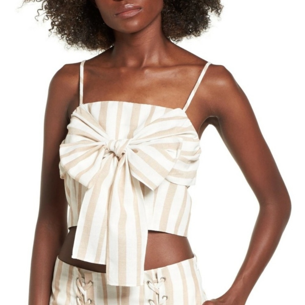 Nordstrom XS JOA Crop top